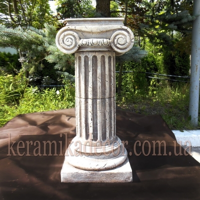Керамическая колонна, пьедестал на два сегмента, d=220мм с ионической фронтальной капителью и базой k-2fe